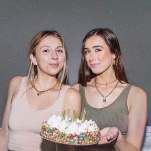 @w933